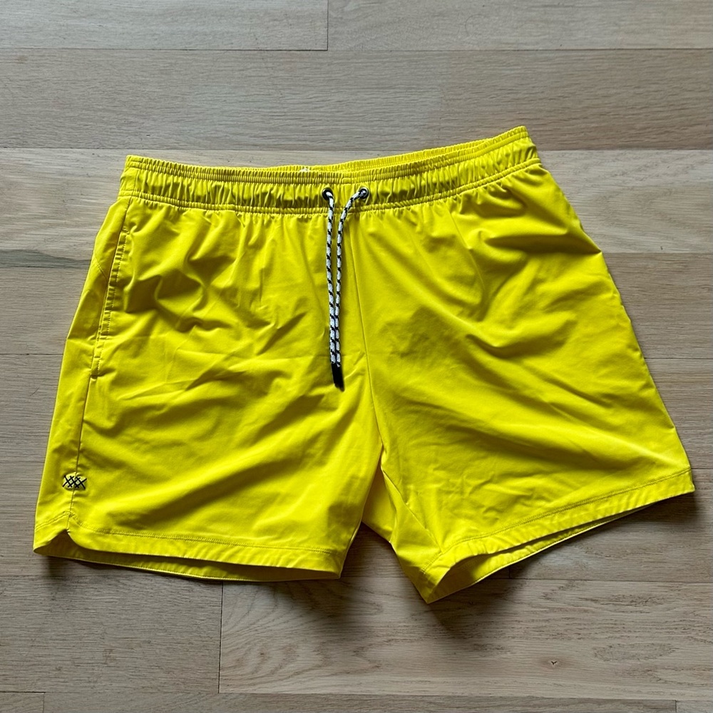 Rhône 5” inseam swim trunks with liner LARGE